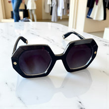 Load image into Gallery viewer, Ms. Carolina
