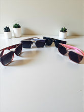 Load image into Gallery viewer, Ms. Playful
