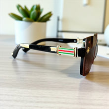 Load image into Gallery viewer, Queen Bee
