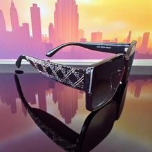 Load image into Gallery viewer, Ms. Playful
