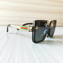 Load image into Gallery viewer, Queen Bee
