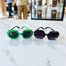 Load image into Gallery viewer, Ms. Carolina
