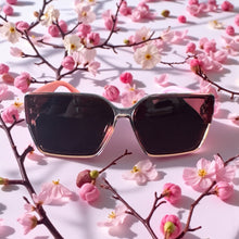 Load image into Gallery viewer, Ms. Playful
