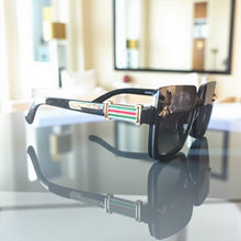 Load image into Gallery viewer, Queen Bee
